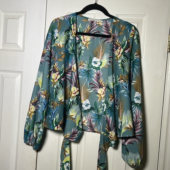 Colourful Floral Wrap Blouse - Picture 6 of 8